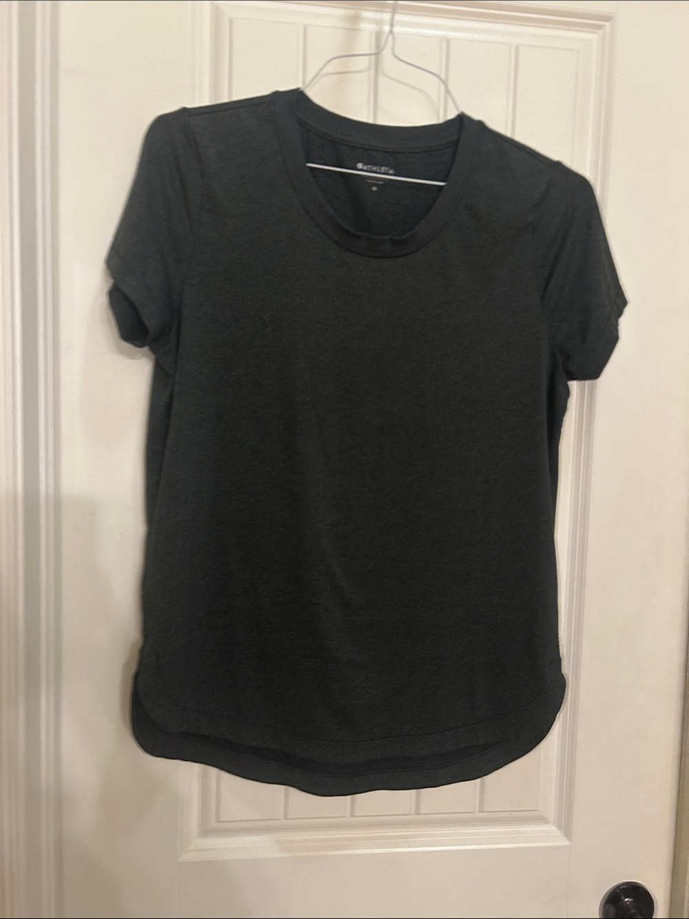 Athleta M dark grey Short Sleeve Crew Tee